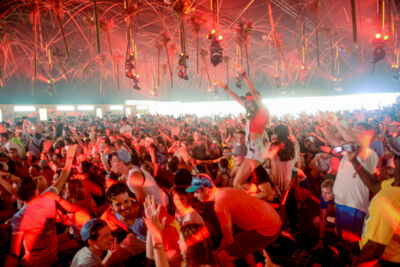 Tomorrowland sfeerbeelden & publieksfoto's 28 juni - deel 2, picture 5, photographed by Youri Vanlommel - FrontView Magazine