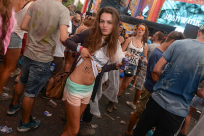 Tomorrowland sfeerbeelden & publieksfoto's 28 juni - deel 2, picture 12, photographed by Youri Vanlommel - FrontView Magazine