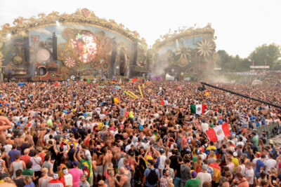 Tomorrowland sfeerbeelden & publieksfoto's 28 juni - deel 2, picture 17, photographed by Youri Vanlommel - FrontView Magazine