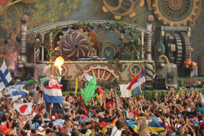 Tomorrowland sfeerbeelden & publieksfoto's 28 juni - deel 2, picture 21, photographed by Youri Vanlommel - FrontView Magazine