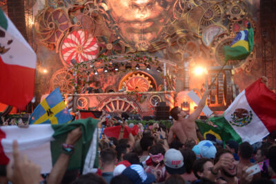 Tomorrowland sfeerbeelden & publieksfoto's 28 juni - deel 2, picture 53, photographed by Youri Vanlommel - FrontView Magazine