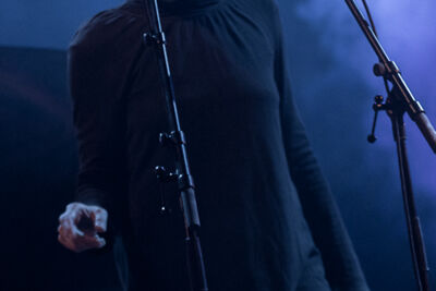 Melanie De Biasio @ OLT Rivierenhof, picture 3, photographed by Walter Grimm - FrontView Magazine