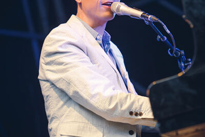 Bent Van Looy & Strings @ M-idzomer 2014, picture 3, photographed by Elke Briers - FrontView Magazine