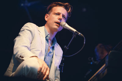 Bent Van Looy & Strings @ M-idzomer 2014, picture 9, photographed by Elke Briers - FrontView Magazine