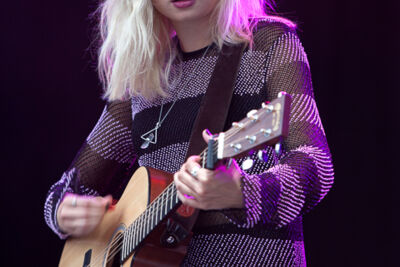Nina Nesbitt @ Suikerrock 2014, picture 16, photographed by Koen Rondelez - FrontView Magazine