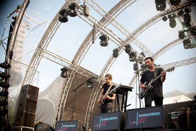 Birdpen @ Ronquières Festival 2014, picture 4, photographed by Magali Decamps - FrontView Magazine
