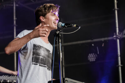 Ostyn @ M-idzomer 2014, picture 9, photographed by Tristan Herftijd - FrontView Magazine