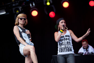 Slongs Dievanongs @ Suikerrock 2014, picture 20, photographed by Koen Rondelez - FrontView Magazine