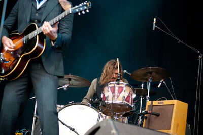 Yodelice @ Ronquières Festival 2014, picture 6, photographed by Magali Decamps - FrontView Magazine