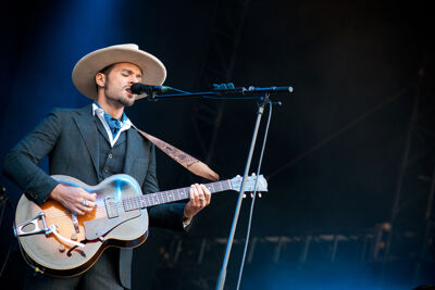 Yodelice @ Ronquières Festival 2014, picture 12, photographed by Magali Decamps - FrontView Magazine