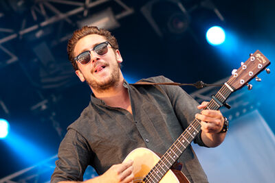 Bastian Baker @ Ronquières Festival 2014, picture 2, photographed by Magali Decamps - FrontView Magazine