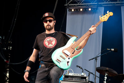 Bastian Baker @ Ronquières Festival 2014, picture 5, photographed by Magali Decamps - FrontView Magazine