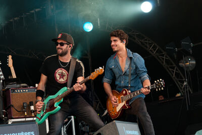 Bastian Baker @ Ronquières Festival 2014, picture 7, photographed by Magali Decamps - FrontView Magazine
