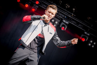 Ian Thomas @ Paal op Stelten 2014, foto 7, foto's door Elke Briers - FrontView Magazine