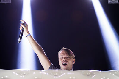 Regi @ Paal op Stelten 2014, picture 4, photographed by Elke Briers - FrontView Magazine