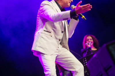 Bart Kaëll @ Summer Swing, picture 17, photographed by Dimitri Vanlommel - FrontView Magazine