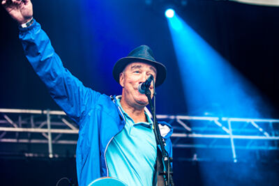 Fischer-Z @ Nostalgie Beach Festival 2014, picture 3, photographed by Elke Briers - FrontView Magazine