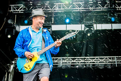 Fischer-Z @ Nostalgie Beach Festival 2014, picture 10, photographed by Elke Briers - FrontView Magazine