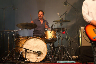 Girls in Hawaii @ Openluchttheater Rivierenhof, picture 17, photographed by FrontView Magazine