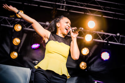 Rozalla @ Nostalgie Beach Festival 2014, picture 7, photographed by Elke Briers - FrontView Magazine