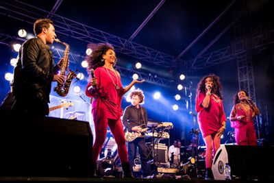Sister Sledge @ Nostalgie Beach Festival 2014, picture 13, photographed by Elke Briers - FrontView Magazine