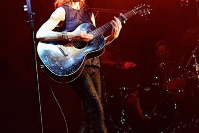 Axelle Red @ Brussels Summer Festival, picture 6, photographed by Wim Patry - FrontView Magazine