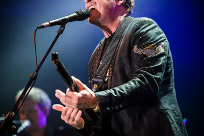 Level 42 @ Nostalgie Beach Festival 2014, picture 18, photographed by Elke Briers - FrontView Magazine