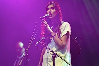 Clare Louise @ Brussels Summer Festival, picture 8, photographed by Wim Patry - FrontView Magazine