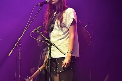Clare Louise @ Brussels Summer Festival, picture 10, photographed by Wim Patry - FrontView Magazine