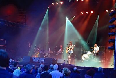 Clare Louise @ Brussels Summer Festival, picture 17, photographed by Wim Patry - FrontView Magazine