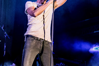 Clouseau @ Stadsfestival Ieper, picture 4, photographed by Elke Briers - FrontView Magazine