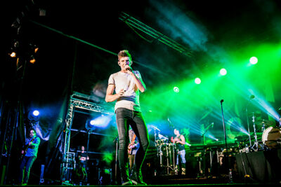 Clouseau @ Stadsfestival Ieper, picture 7, photographed by Elke Briers - FrontView Magazine
