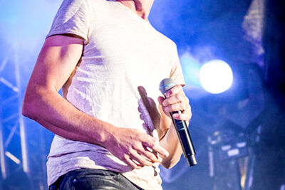 Clouseau @ Stadsfestival Ieper, picture 14, photographed by Elke Briers - FrontView Magazine