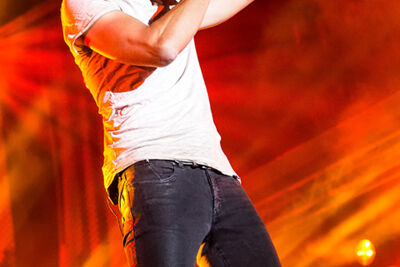 Clouseau @ Stadsfestival Ieper, picture 19, photographed by Elke Briers - FrontView Magazine