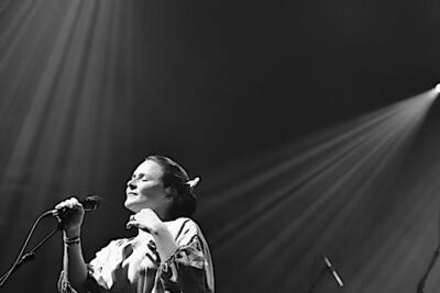 Emiliana Torrini @ Brussels Summer Festival, picture 13, photographed by Wim Patry - FrontView Magazine
