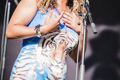 Leki @ Stadsfestival Ieper, picture 3, photographed by Elke Briers - FrontView Magazine