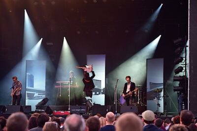 MLCD @ Brussels Summer Festival, picture 27, photographed by Wim Patry - FrontView Magazine