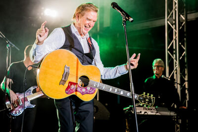 Will Tura @ Druivenfeesten Overijse, picture 13, photographed by Elke Briers - FrontView Magazine