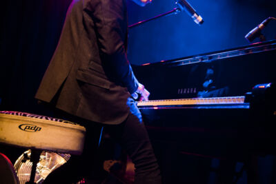 Jamie Cullum @ Rivierenhof, picture 15, photographed by Tom Stessens - FrontView Magazine