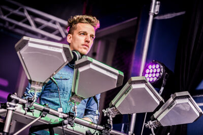 Feest podium - dag 2 @ Maanrock 2014, picture 3, photographed by Elke Briers - FrontView Magazine