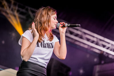Feest podium - dag 2 @ Maanrock 2014, picture 7, photographed by Elke Briers - FrontView Magazine