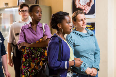 Setbezoek verfilming: "Black" @ Colignonplein Schaarbeek, foto 49, foto's door Guy Danneels - FrontView Magazine