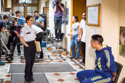 Setbezoek verfilming: "Black" @ Colignonplein Schaarbeek, foto 53, foto's door Guy Danneels - FrontView Magazine