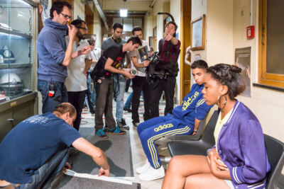 Setbezoek verfilming: "Black" @ Colignonplein Schaarbeek, foto 58, foto's door Guy Danneels - FrontView Magazine