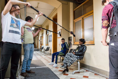 Setbezoek verfilming: "Black" @ Colignonplein Schaarbeek, foto 80, foto's door Guy Danneels - FrontView Magazine