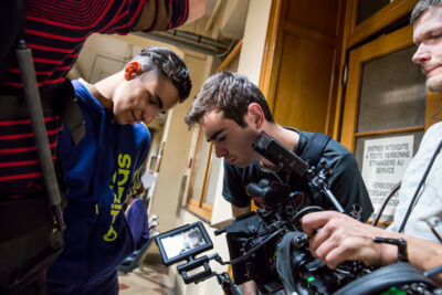 Setbezoek verfilming: "Black" @ Colignonplein Schaarbeek, foto 87, foto's door Guy Danneels - FrontView Magazine