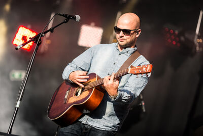 Flip Kowlier @ Maanrock 2014, picture 6, photographed by Elke Briers - FrontView Magazine