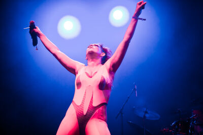 Kenji Minogue @ Crammerock 2014, picture 5, photographed by Tom Stessens - FrontView Magazine