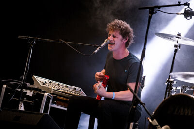 Madensuyu @ Villa Pace 2014, picture 7, photographed by Elke Briers - FrontView Magazine