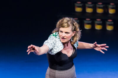 Nele Goossens: " 't Zal wel zijn " @ Fakkelteater, picture 17, photographed by Guy Danneels - FrontView Magazine